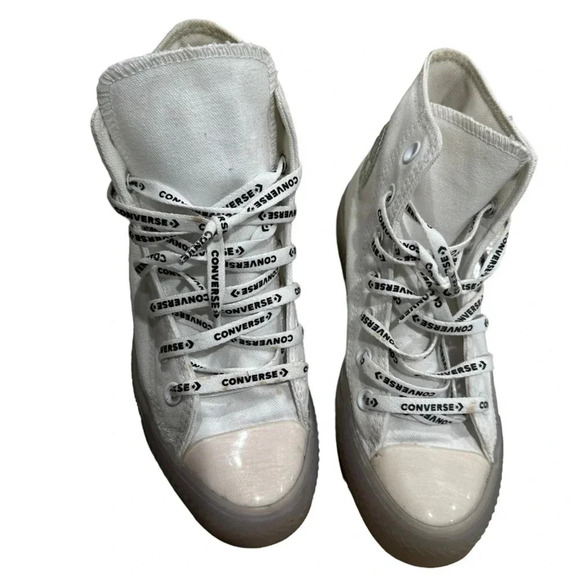 Converse high tops white size 6 women’s shoe size 4 mens Chuck Taylor all star - Picture 1 of 7